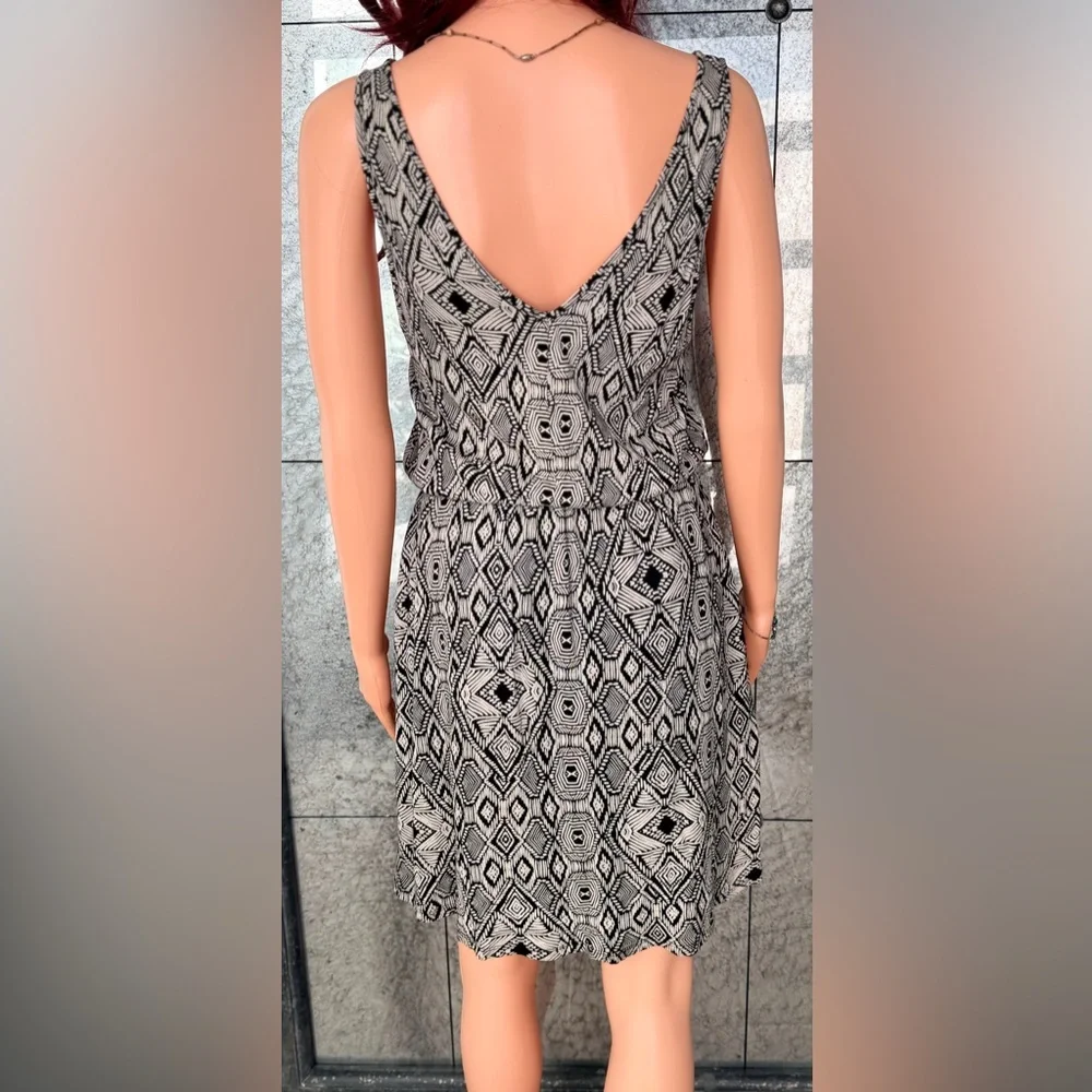 Lucky Brand Black and White Geometric Dress Excellent Condition - Picture 11 of 15